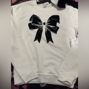 Bow Crewneck w/ Hair Bow